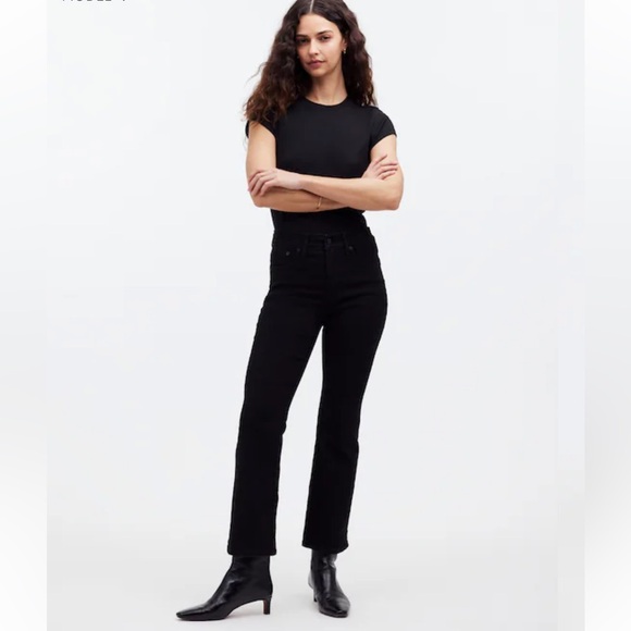 Madewell Denim - NWT Madewell Kick Out Crop Jeans, waist size 27 petite